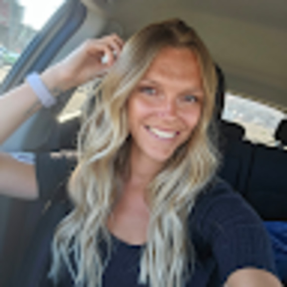 Meet your Posher, Emily - Picture 1 of 1